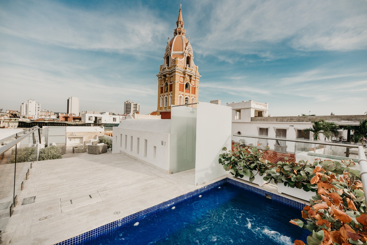 Honeymoon experiences in Cartagena — rooftop pool, romantic dinners, sunset cruises